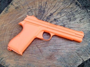 Réplica de pistola P210 - utilería de película - inspirada en James Bond en Quantum of Solace - Imagen 1 de 10