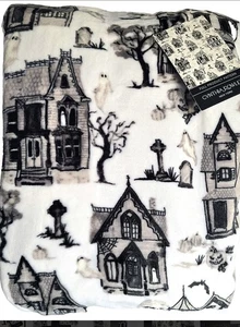 NEW Cynthia Rowley Halloween Haunted House Black Graveyard 68 x 90" Blanket Twin - Picture 1 of 9