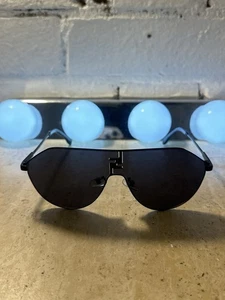 Unisex Fendi Sunglasses Black Frame Black Lens - Picture 1 of 4