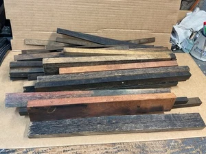 Wood Furniture / Jumble of 8 Lbs of Longer wood furniture - Picture 1 of 8