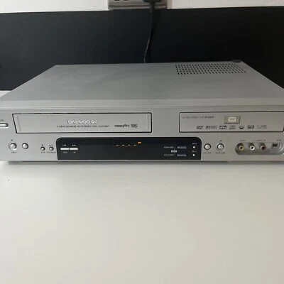 DAEWOO DF-4501P DVD Recorder VHS 6HEAD VCR Recorder Combo - Transfers VHS to DVD - Image 1 of 4