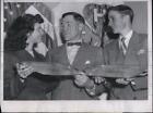 1952 Press Photo 4-H Club Awards Presented To Coralie Mullins And Will Davis