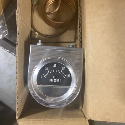 Manómetro Chrysler años 40 aceite A nuevo en caja Foto 1 de 4