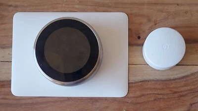 Google Nest 3rd Gen Learning Thermostat E360129 (A0013) + Wiring Base/Backplate - Image 1 of 3