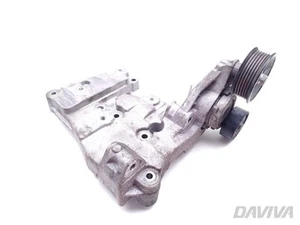 Jaguar XE Soporte de montaje del alternador 2.0 Gasolina 147kW (200 HP) 2015 - Picture 1 of 11