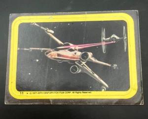 1977 Topps Star Wars Stickers #11 Battle in Outer Space - Picture 1 of 2