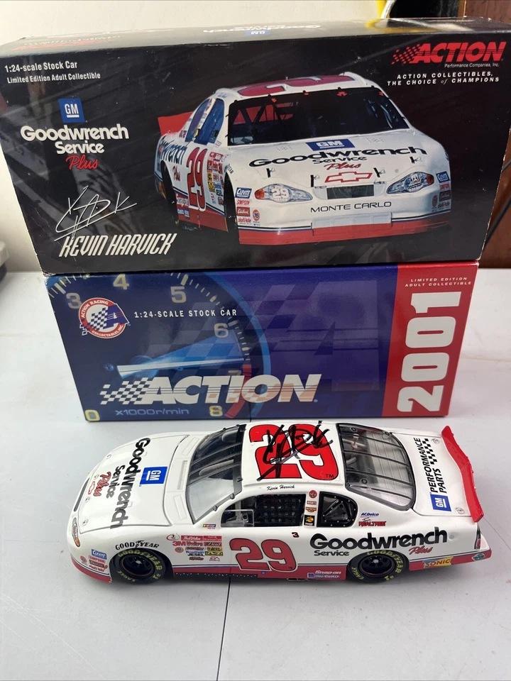 2001 Action #29 Kevin Harvick GM Goodwrench Service Plus in White 1 24
