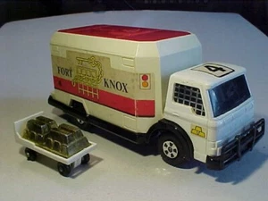 Camión de seguridad Ford 5,3" Goldfinger 007 Bond Matchbox 1/30 diecast como nuevo* suelto - Imagen 1 de 8
