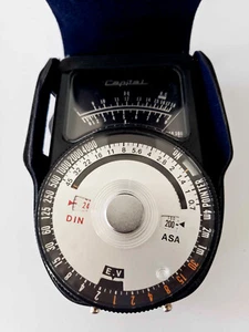 Vintage Capital Light Meter with Case - Picture 1 of 4