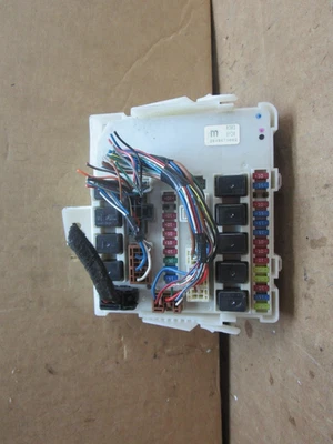 04 05 06 Bloque relé caja de fusibles motor Nissan Frontier Xterra 2004-2006 284b67s002 Foto 1 de 2