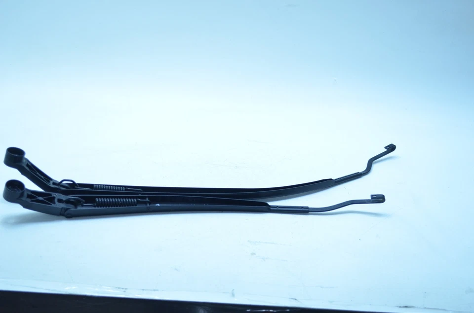 09-14 TOYOTA MATRIX ПЕРЕДНИЙ ЛЕВЫЙ / ПРАВЫЙ СТЕКЛООЧИСТИТЕЛЬ РЫЧАГ КОМПЛЕКТ OEM - Изображение 1 из 4