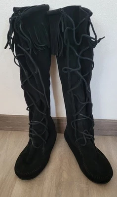 Botas femininas Minnetonka pretas com cadarço até o joelho tamanho 7 - Imagem 1 de 4
