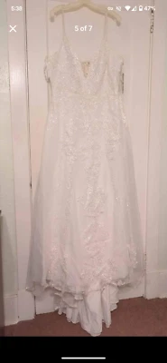 Vestido de novia talla 18 Oleg Cassini sin usar  Foto 1 de 4