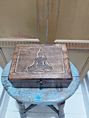 INDIAN HAND CARVED MANGO WOOD BOX - "BUDDHA" DESIGN - Image 1 of 4