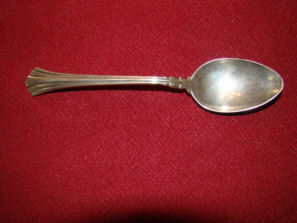 REED & BARTON STERLING SILVER EIGHTEENTH CENTURY TEASPOON NO MONOGRAM Foto 1 de 2