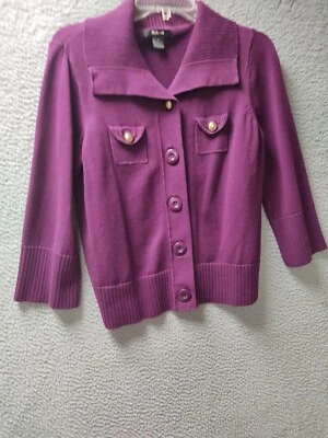 Cardigã feminino Style & Co jaqueta suéter roxo médio com botões  - Imagem 1 de 4