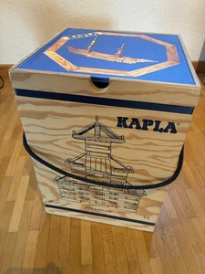 KAPLA-Holzplättchen 280er Kasten Pinienholz Bausteine m. blauem Kunstbuch #2 - Bild 1 von 16