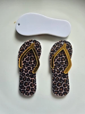 2pcs Leopard Print Thong Acrylic Pendants Charms DIY Jewellery 42x20mm - image 1 of 3