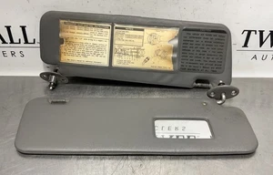 1990-1995 Toyota Pickup 4Runner Sunvisor Sun Visor Pair SET GRAY OEM READ - Picture 1 of 10