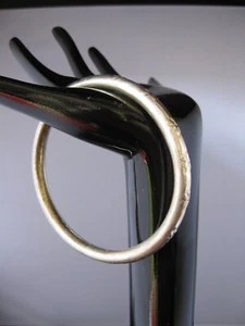 Vintage silver tone metal cuff bangle bracelet - Foto 1 di 7