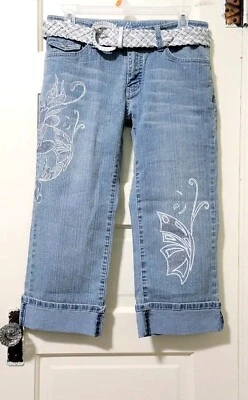 Pantalones de mezclilla para mujer Apollo EMBELLISHED cortos capri azules 7 8 cinturón mediano 31x21 usados en excelente estado Foto 1 de 4