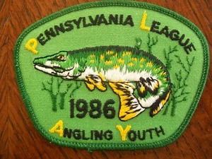 LIGA DE PESCA DE PENNSYLVANIA SER JUVENIL. PARCHE LUCIO NORTE 1986 4" X 3,5" - Imagen 1 de 2