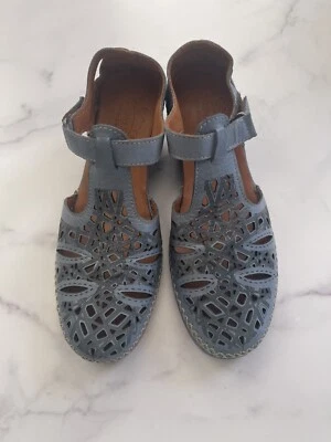 Spring Step Wedge Sandals Low Wedge Women's sz 38/ 7.5 Blue Leather NWOB - Image 1 of 4