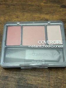 Covergirl Instant Cheekbones Contouring Blush 230 Refined Rose VINTAGE Rare - Picture 1 of 3