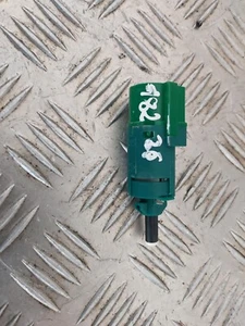 Interrupteur Feu Frein - PEUGEOT 3008 I (1) PHASE II (2) - Réf : 9804869480 - Picture 1 of 5