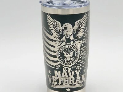 Taza de café de viaje grabada láser personalizada veterano de la Marina de los Estados Unidos 20 oz regalo militar Foto 1 de 4