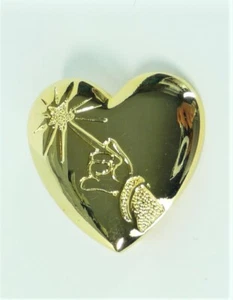 Disney Variety Club Arm & Band Brooch Pin Gold Tone - Picture 1 of 4