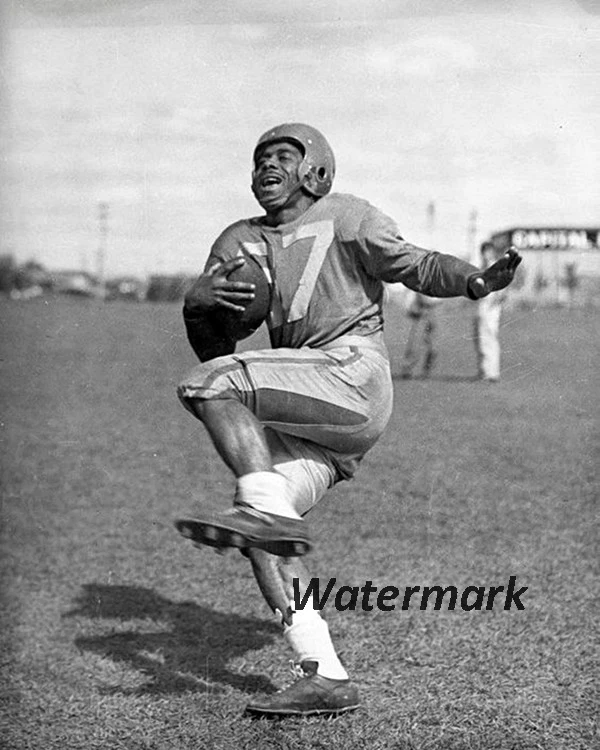 Foto de esquimales Edmonton 51 CFL HOFer Rollie millas blanco y negro 8 X 10 Foto 1 de 1