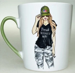 Stolze Militärfrau Tasse groß Keramiktasse patriotisch Veteran Soldat Armee Geschenk - Bild 1 von 3