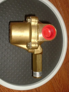 Asco Kat. P222B004, Teile-Nr. 180798 Dampf 5-125 psi/Luft 50-125 psi Messingventil - Bild 1 von 3