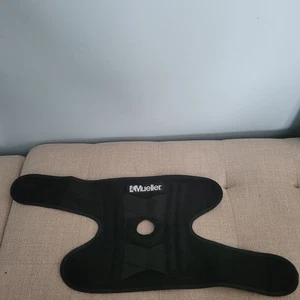 Mueller Self-Adjusting Knee Brace S M L XL OSFM One Size Fits Most Black - Picture 1 of 3