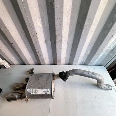 Silenciador lateral esquerdo de escape Chevrolet Corvette C7 14-19 conjunto de pontas duplas fabricante de equipamento original - Imagem 1 de 4