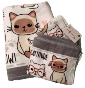 SET 3 KASSAFINA “MEOW” BATH & 2 HAND TOWEL SET CATS 🐈 KITTENS Gray Border NWT - Picture 1 of 4