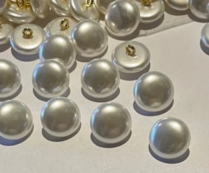10 Pearl Round Shank Buttons 15mm A37-16 AUSSIE SELLER - Picture 1 of 5