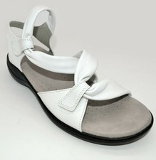 clarks women's saylie moon