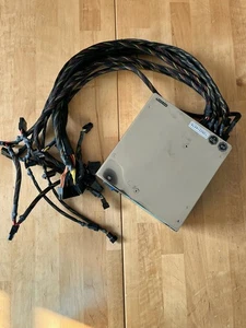 Revoltec Star Serie Chromus II RPS-400V2 ATX Netzteil 400 Watt, alle Kabel - Bild 1 von 7