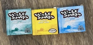 Nuevo paquete de 3 golpes adhesivos originales Tabla de surf cera tropical + fresco + capa base ENVÍO RÁPIDO - Imagen 1 de 2
