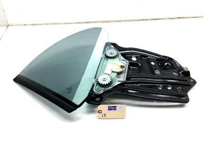 2012-2018 BMW 650i F12 ЛЕВЫЙ ВОДИТЕЛЬ ЗАДНЕЕ ЧЕТВЕРТЬ СТЕКЛА С РЕГУЛЯТОРОМ OEM. - Изображение 1 из 4