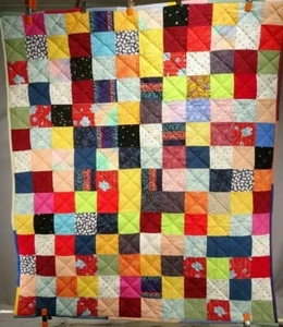 Nuevo Edredón de Regazo Hecho a Mano / Colgante de Pared / "Multicolor Patchwork" / 47" H x 41 W - Imagen 1 de 12