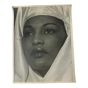 Vintage Photo of Beautiful Egyptian Woman c. 1970's 14"x 11" - Picture 1 of 2