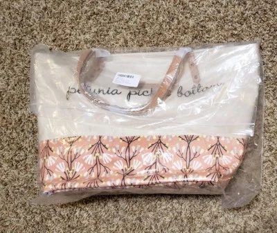 New Petunia Pickle Bottom Downtown Tote Baby Bag Birch Blissful Brisbane Diaper - Image 1 of 4
