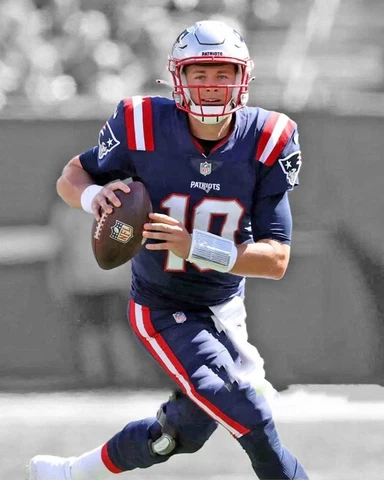 New England Patriots MAC JONES Glossy 8x10 Photo Spotlight Football Print Poster Cover