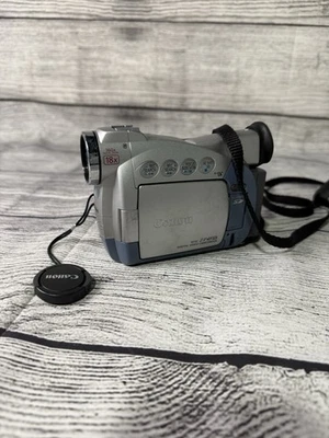 Canon ZR45MC Mini DV Camcorder Camera Only - Image 1 of 4