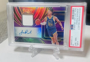 Tarjeta Select Jordan Poole 2019 parche RPA automático/99 PSA 8 Pop 5 solo 2 superior - Imagen 1 de 2