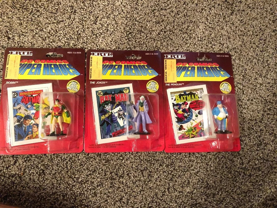 Vintage Ertl 1990 DC Comics Super Heroes Diecast The Joker Figure