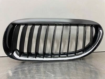 Решетка для переднего левого верхнего наружного бампера 2008 BMW 650I от оригинального производителя черная 7077931 06-10 - Изображение 1 из 4